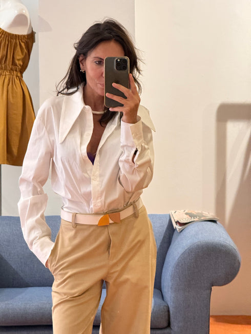 Camisa cuello pico XL blanco / celeste