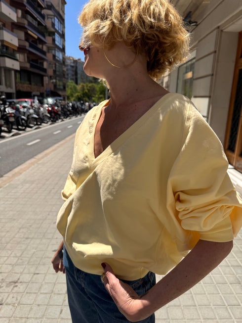 Julieta sudadera amarilla