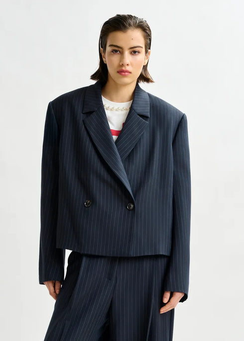 Itzel croped blazer raya diplomática