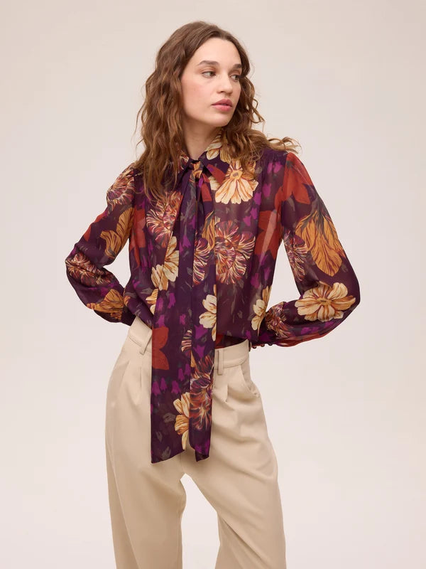Allure camisa floral.