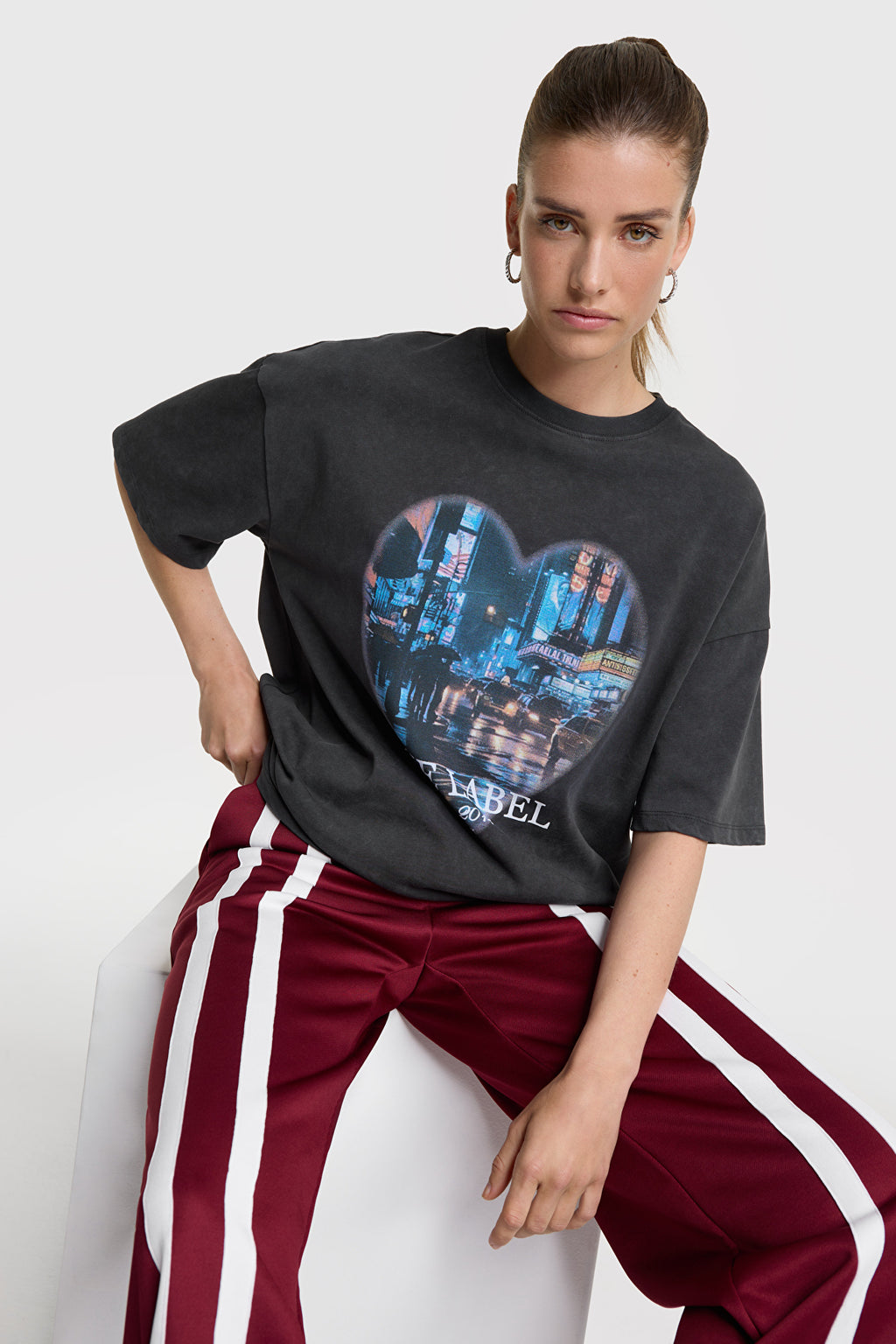 Camiseta corazón antracita