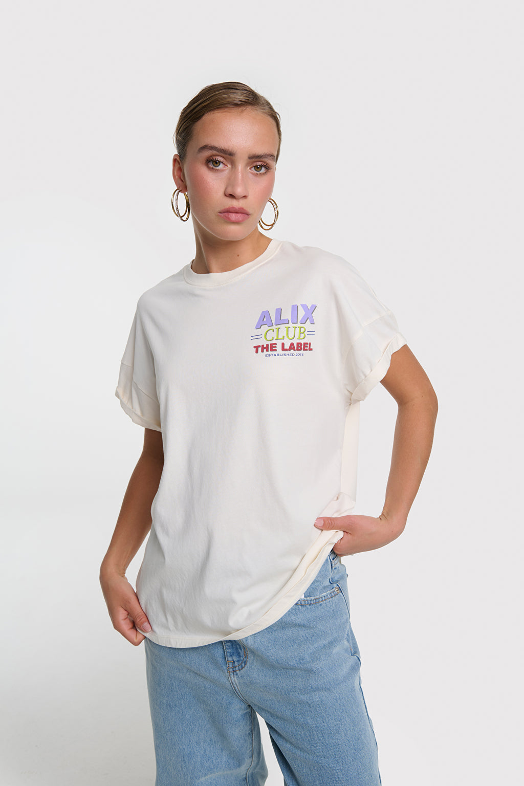Alix Club Camiseta — Algodón Estampado Club Manga Corta | Alix the Label