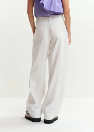 Joviaal Pantalón Blanco — Tejido Fluido Tiro Alto Corte Amplio | Essentiel Antwerp
