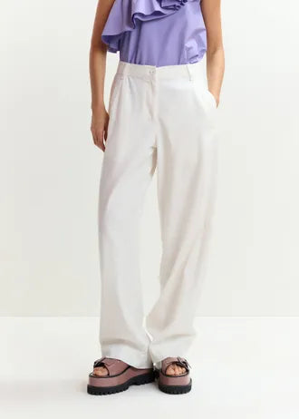Joviaal Pantalón Blanco — Tejido Fluido Tiro Alto Corte Amplio | Essentiel Antwerp