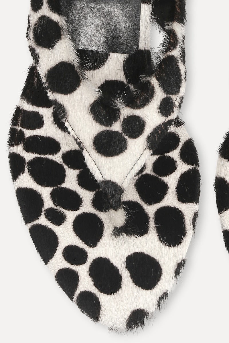 Kitten Heel Fur Mule Estampado Dálmata — Sandalia Thong Pelo Potro | Rotate