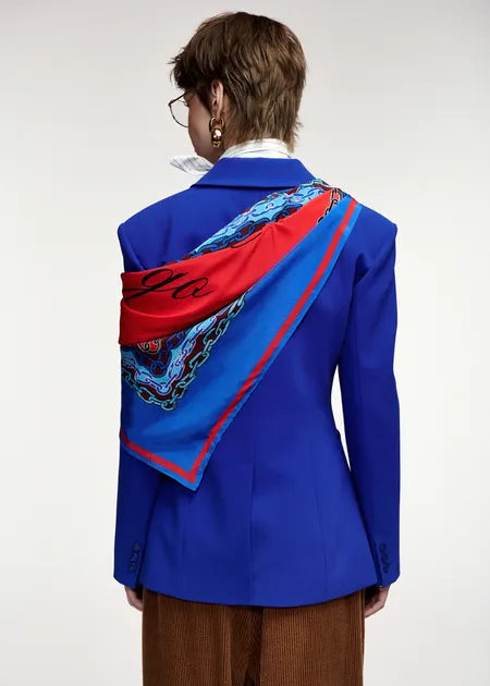 Knightly Fitted Blazer azul.