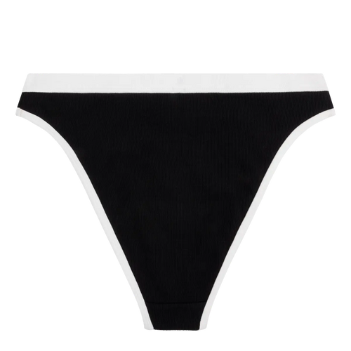 Enith Braguita Negra — Estilo Retro Tiro Alto | Love Stories