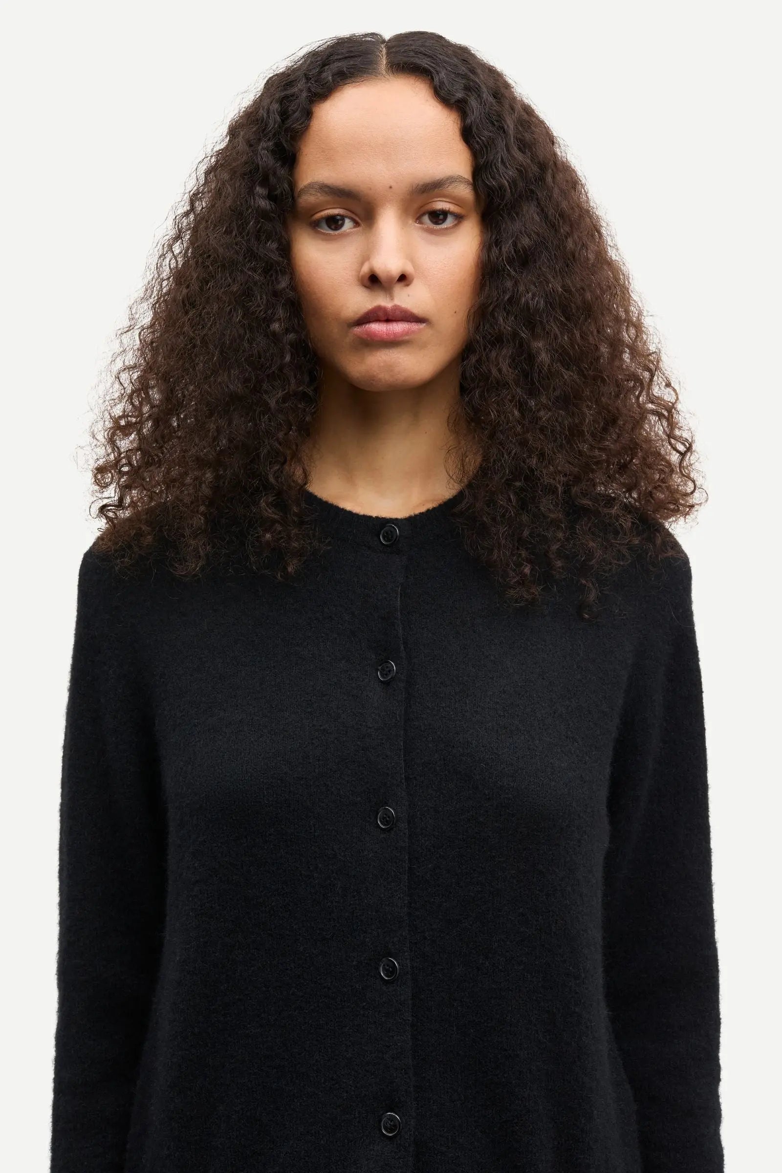 Nor Short Cardigan negro.