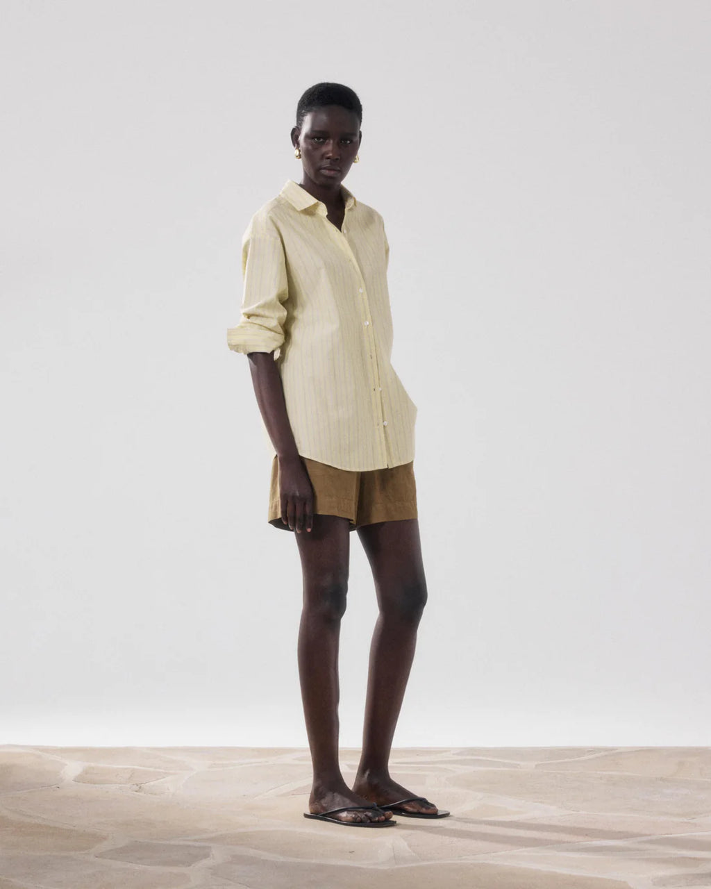 Charlot Camisa Amarilla — Tejido Fluido Manga Larga Cuello Camisero | Hartford