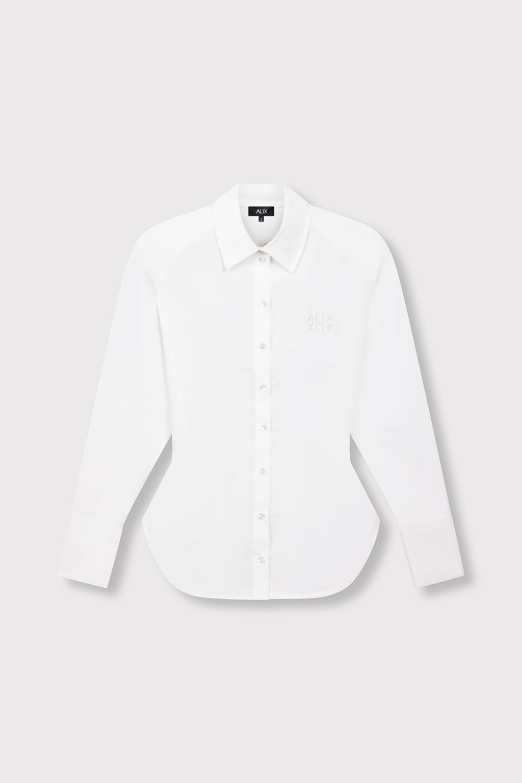 Camisa entallada.