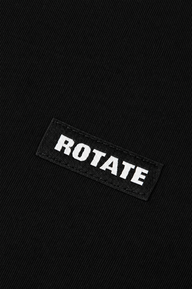 Long sleeve tee shirt negra.