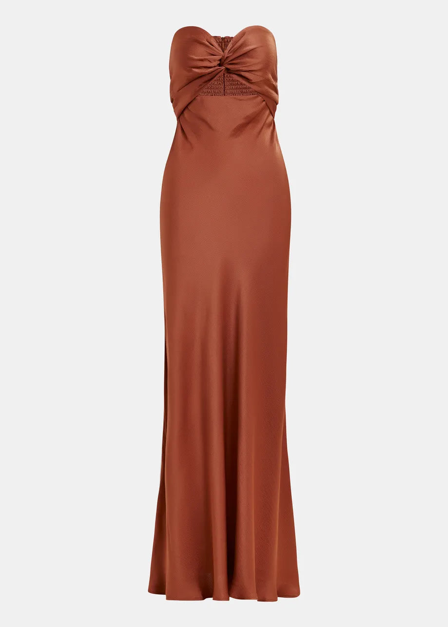 Hierro vestido marron