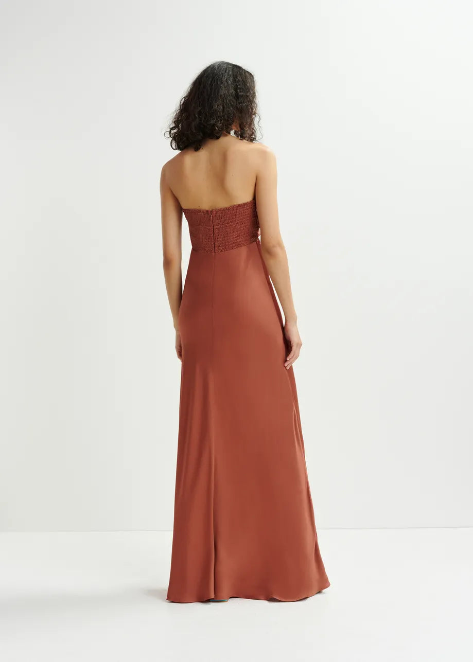Hierro vestido marron