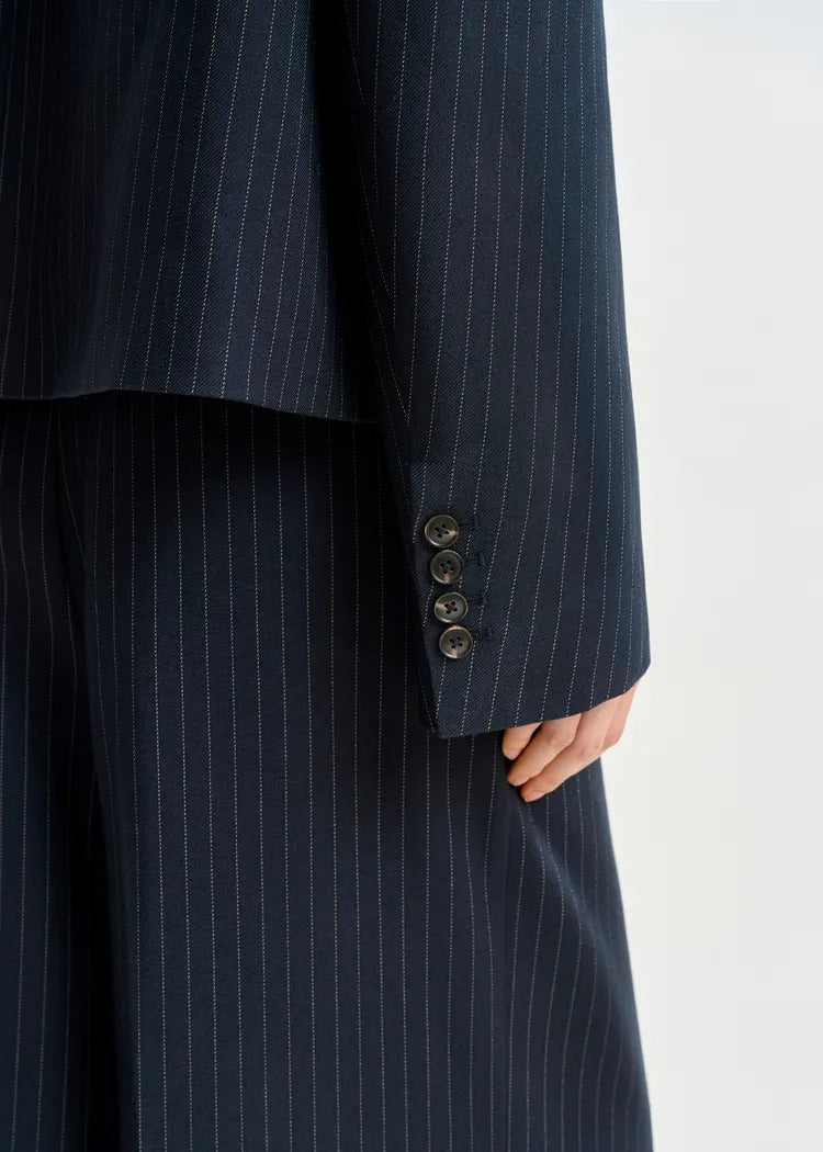 Itzel croped blazer raya diplomática