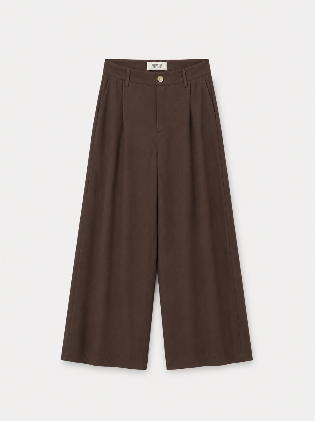 Pantalón fluido.