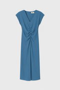 Vestido drapeado.