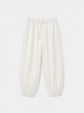 Pantalón bombacho blanco.