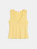 Camiseta Gabriela Pico Amarilla — 100% Algodón Orgánico Cuello Pico Manga Sisa | Tomates Fritos