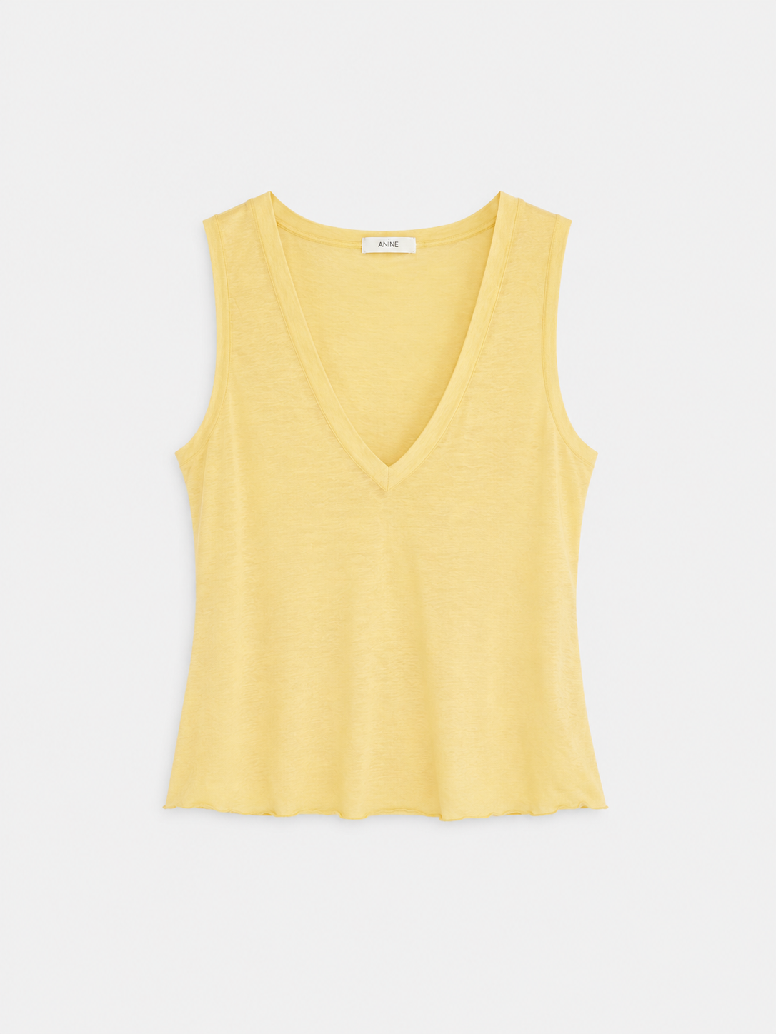Camiseta Gabriela Pico Amarilla — 100% Algodón Orgánico Cuello Pico Manga Sisa | Tomates Fritos