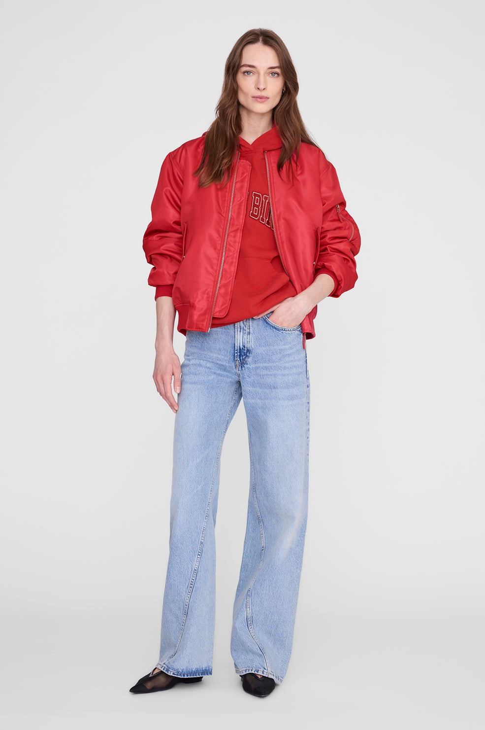 Harvey sudadera roja.