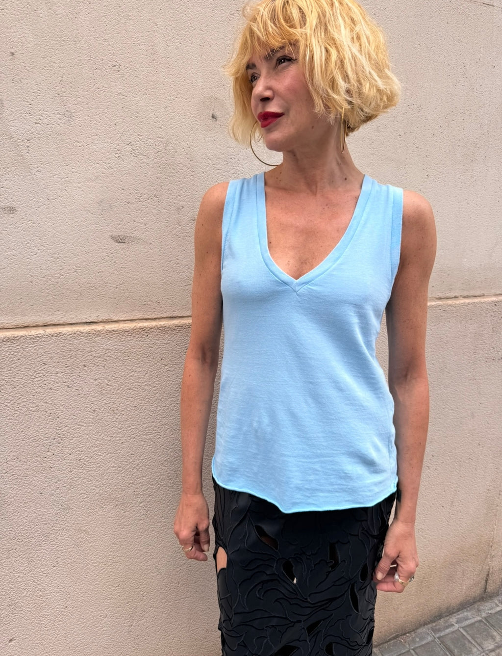 Gabriela camiseta pico celeste