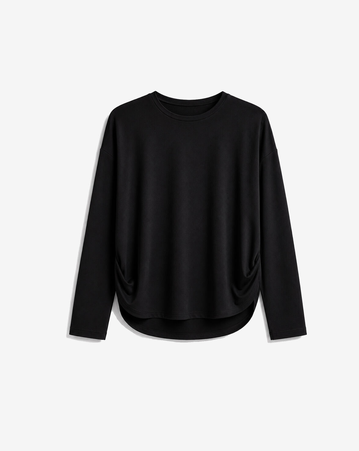 Arum camiseta negra.