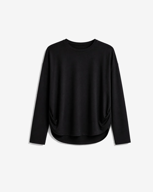 Arum camiseta negra.