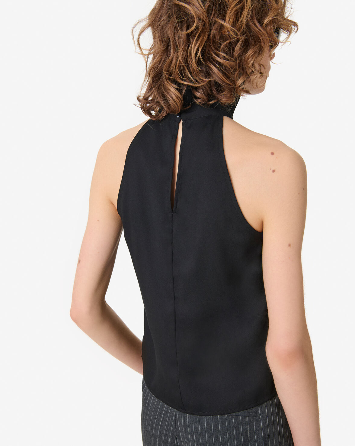 Vaulta top.