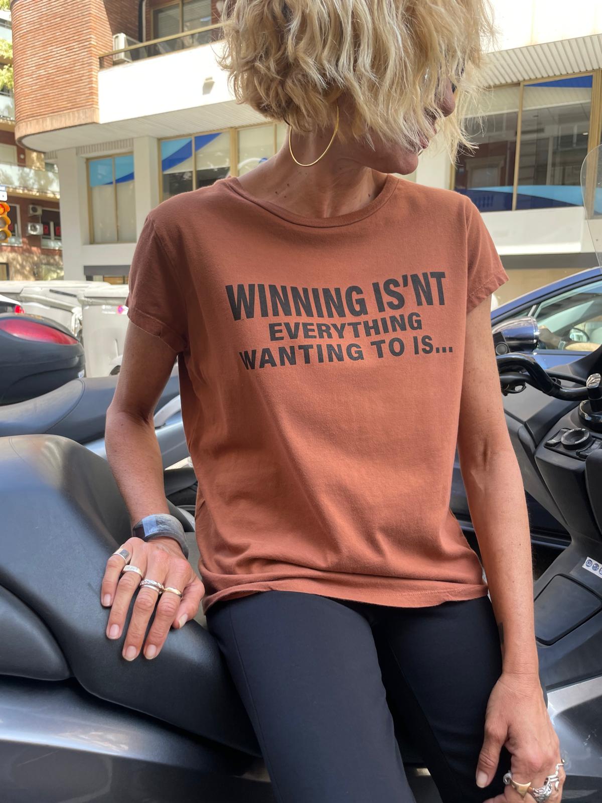Camiseta chocolate “Winning “