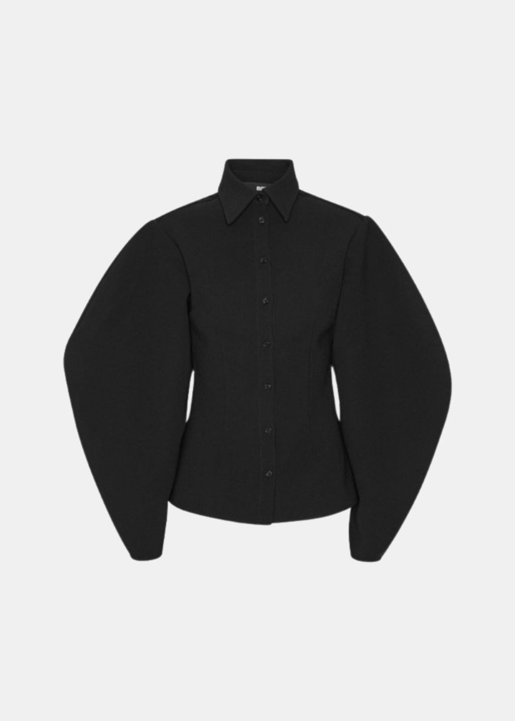 Suiting fitted shirt.