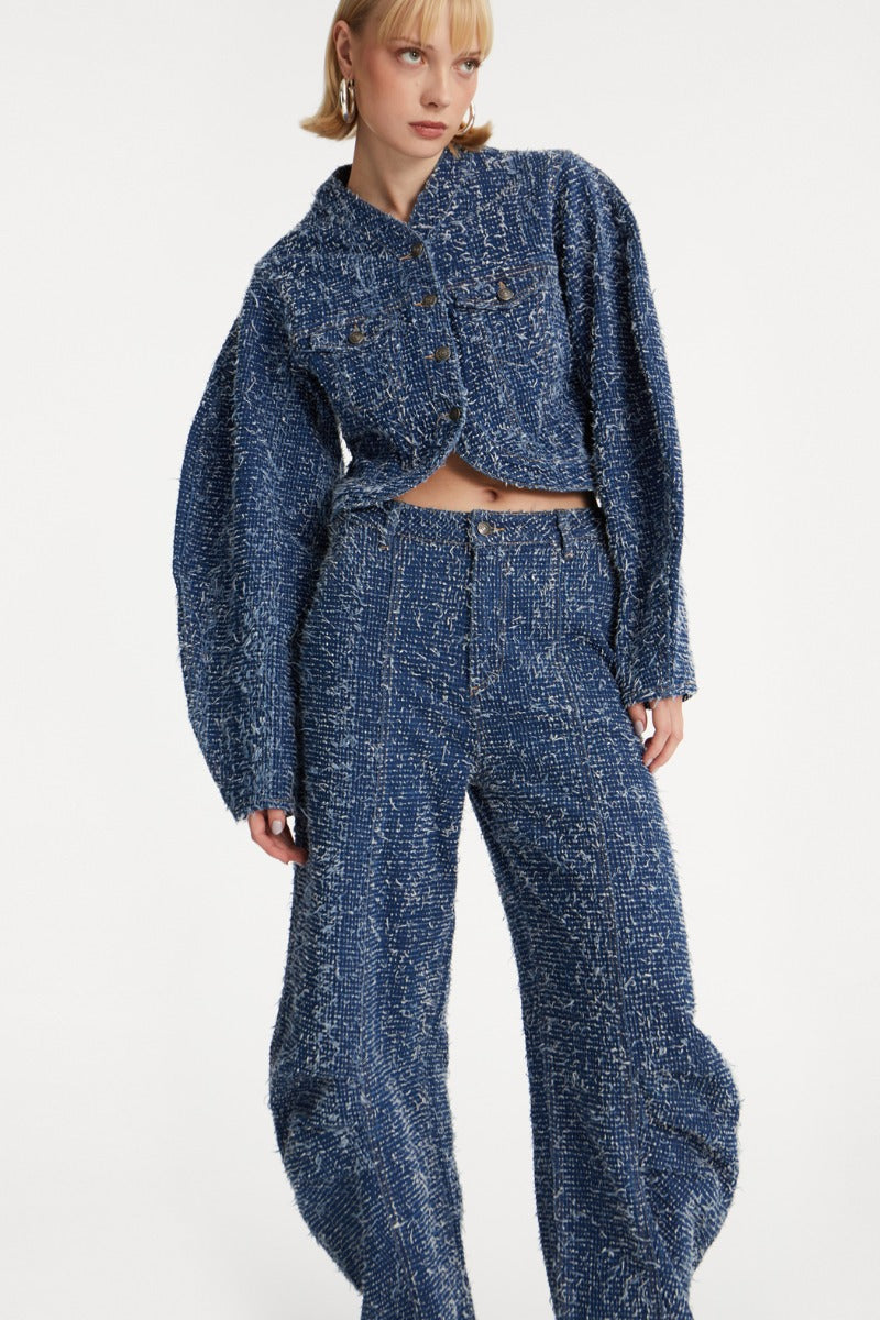 Round sleeve denim jacket.